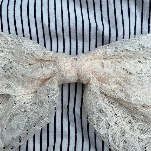 Cream lace bow, cottagecore coquette lolita girly hair clip barrette ribbon - Picture 3 of 6